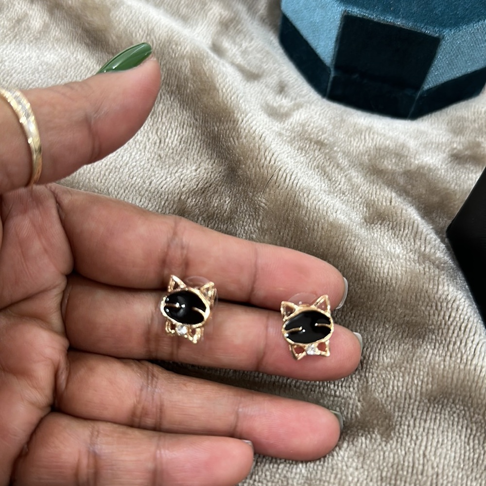 Cat earring - Picture 5 of 5